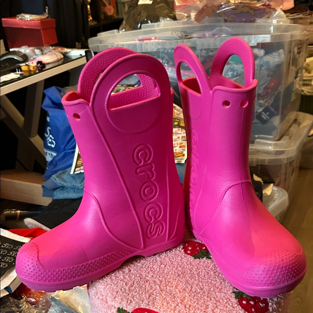 CROCS Vibrant Pink Kids' Boots - Picture 3 of 7